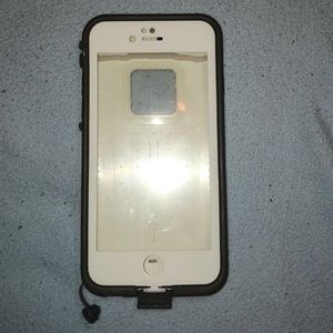 White life proof case for iPhone 6/6s